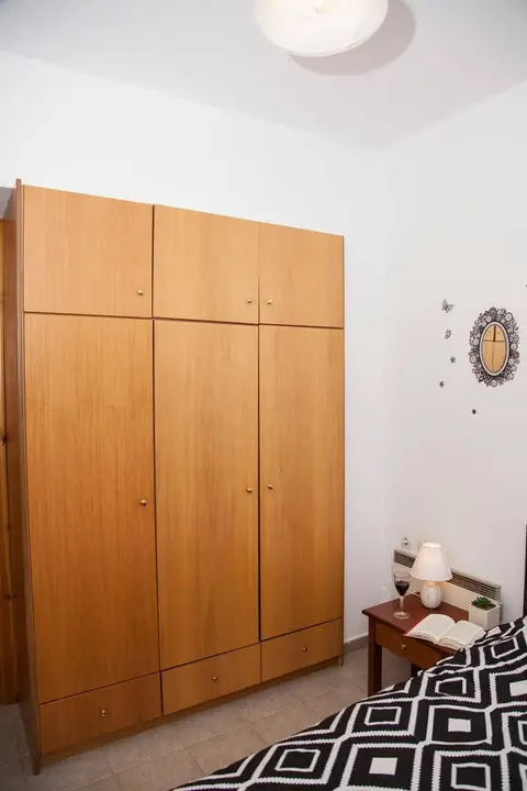 The bright one-bedroom, photo 5